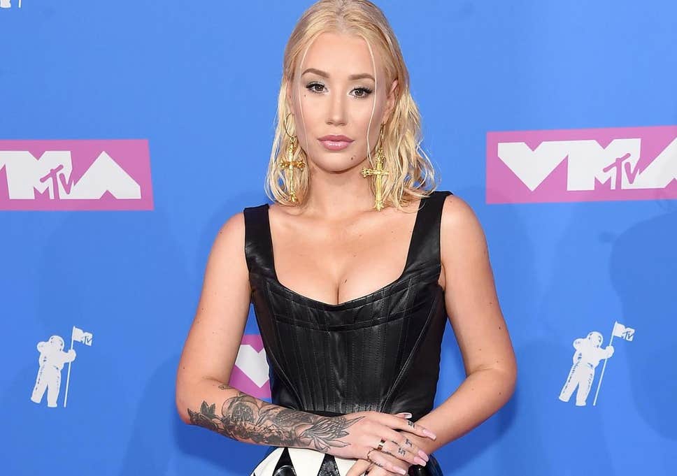 Singer Iggy Azalea To Press Charges Over Leaked Nude Photos The