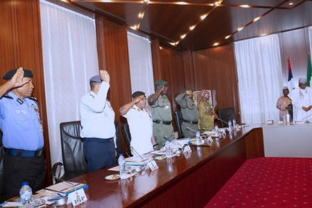 JUST IN: Buhari meets with service chiefs in Aso Rock